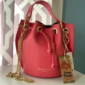 NWT Anna Paola Prosecco Italian Leather Bucket Bag Crossbody in Barbie Pink!